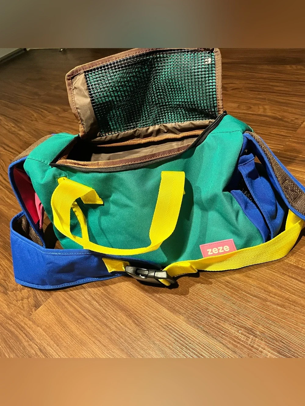 NWOT Dog/Cat travel Bag